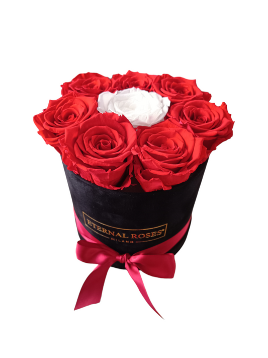 Box Luxury Black M – Konservierte rote und weiße Rosen